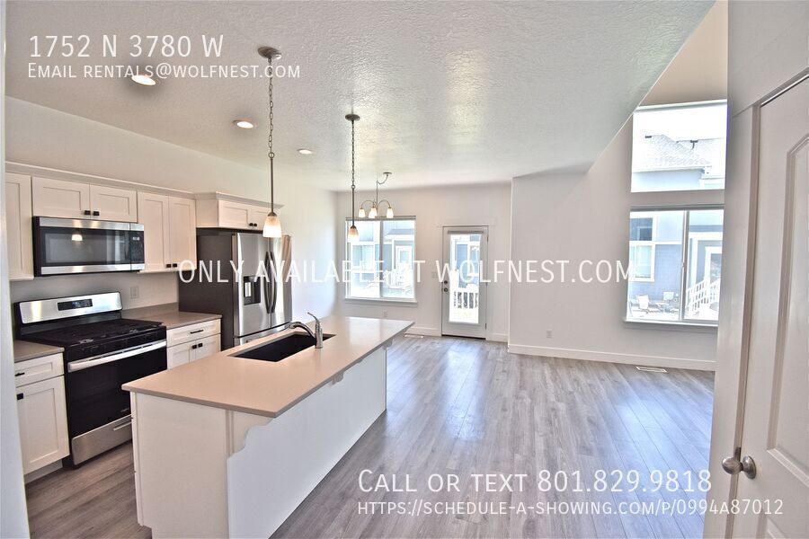 Stunning 4 Bed Lehi Townhome! No Deposit Option! property image