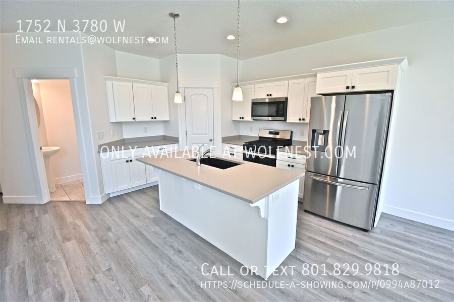 Stunning 4 Bed Lehi Townhome! No Deposit Option! property image