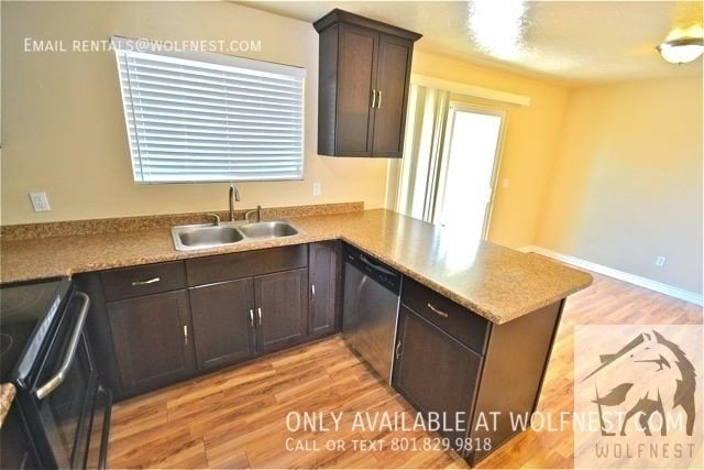 No Deposit Option! Spacious Sandy Home! property image