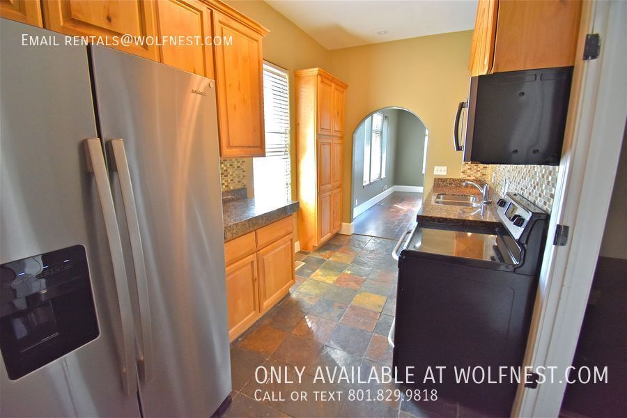 Beautiful 3 Bed 9th & 9th Home! No Deposit Option! property image