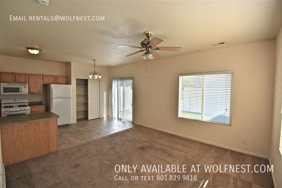 Lovely 3 Bed West Valley Townhome! No Deposit Option! property image