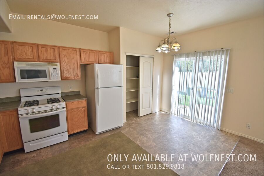 Lovely 3 Bed West Valley Townhome! No Deposit Option! property image