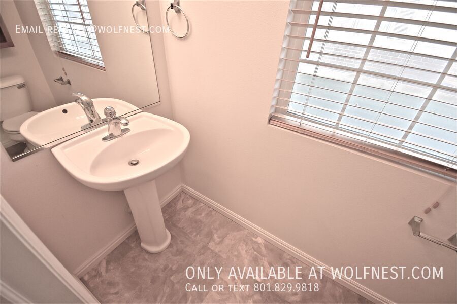 Lovely 3 Bed West Valley Townhome! No Deposit Option! property image