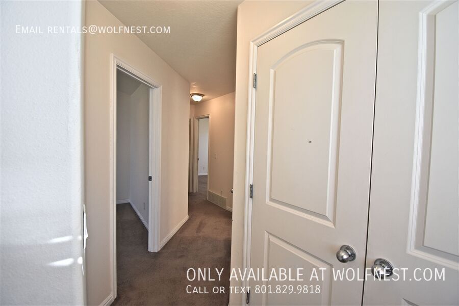 Lovely 3 Bed West Valley Townhome! No Deposit Option! property image