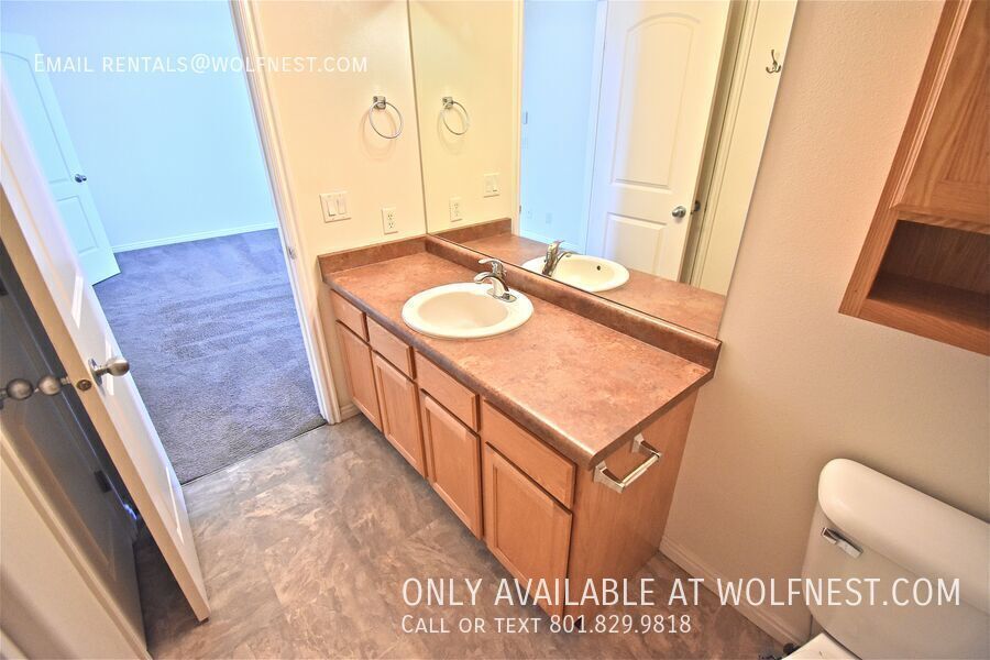 Lovely 3 Bed West Valley Townhome! No Deposit Option! property image