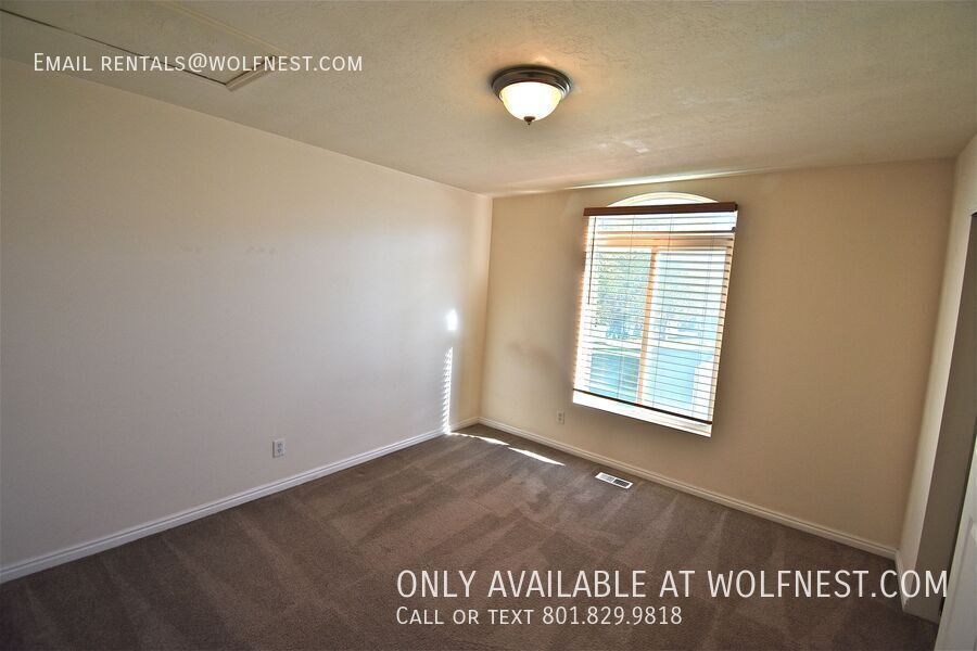 Lovely 3 Bed West Valley Townhome! No Deposit Option! property image