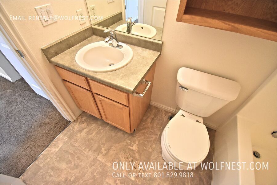 Lovely 3 Bed West Valley Townhome! No Deposit Option! property image