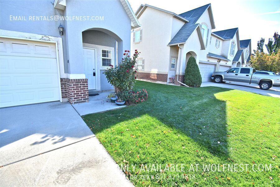 Lovely 3 Bed West Valley Townhome! No Deposit Option! property image