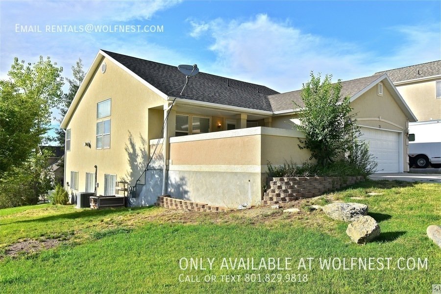 Spacious 4 Bedroom Draper Home with 2 Kitchens! No Deposit Option! property image