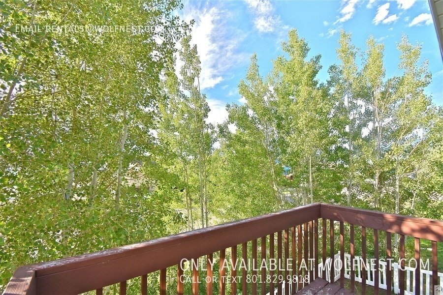 Spacious 4 Bedroom Draper Home with 2 Kitchens! No Deposit Option! property image