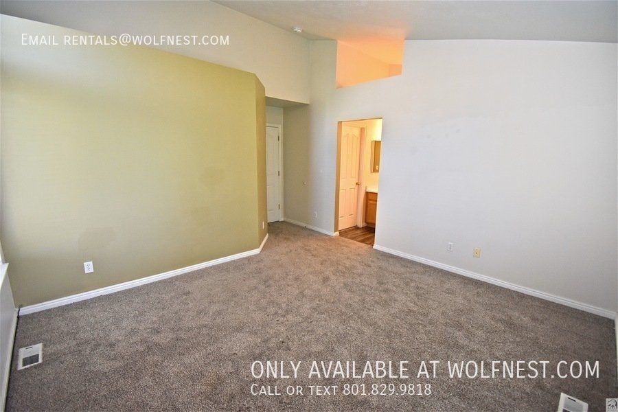 Spacious 4 Bedroom Draper Home with 2 Kitchens! No Deposit Option! property image