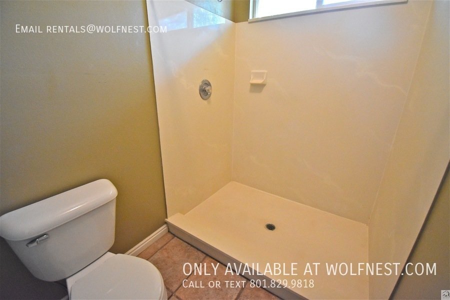 Spacious 4 Bedroom Draper Home with 2 Kitchens! No Deposit Option! property image