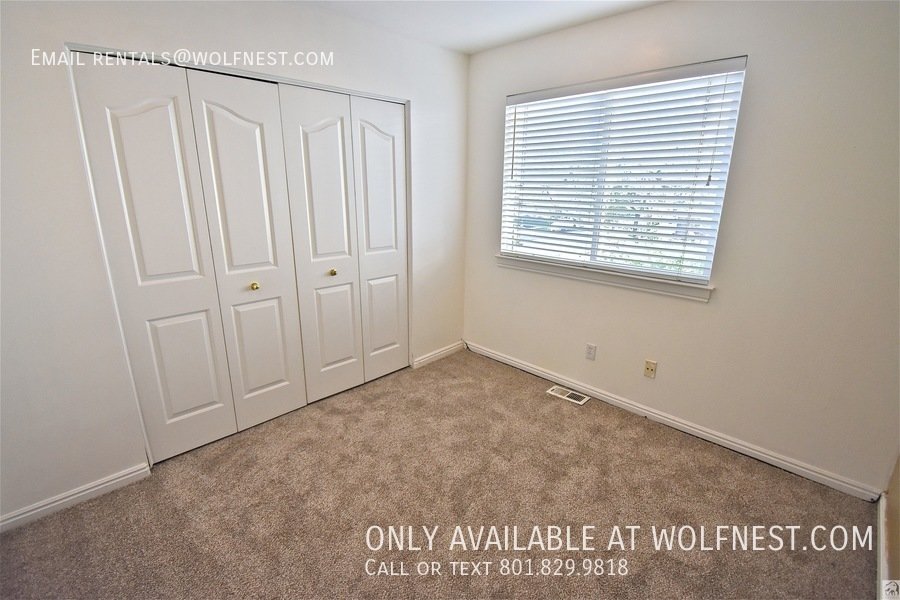 Spacious 4 Bedroom Draper Home with 2 Kitchens! No Deposit Option! property image