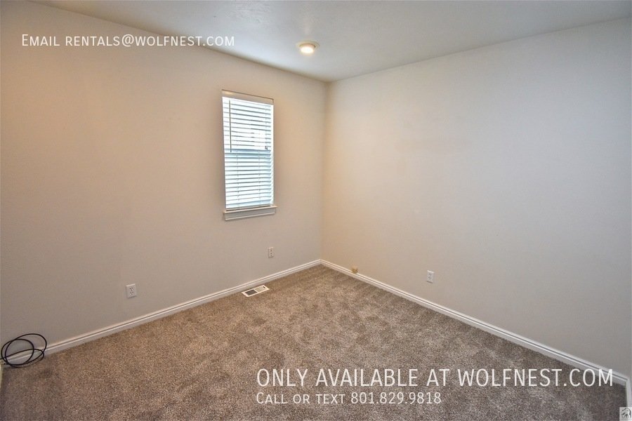 Spacious 4 Bedroom Draper Home with 2 Kitchens! No Deposit Option! property image
