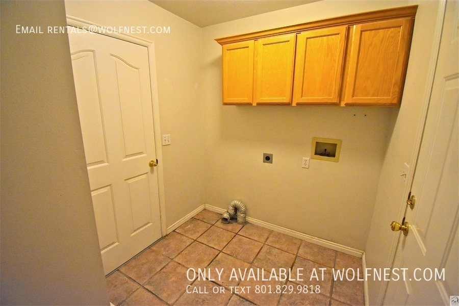 Spacious 4 Bedroom Draper Home with 2 Kitchens! No Deposit Option! property image