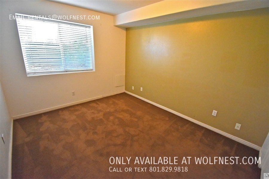 Spacious 4 Bedroom Draper Home with 2 Kitchens! No Deposit Option! property image