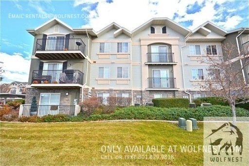 Immaculate 3 Bed West Valley Condo! No Deposit Option! property image
