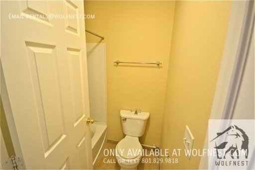 Immaculate 3 Bed West Valley Condo! No Deposit Option! property image