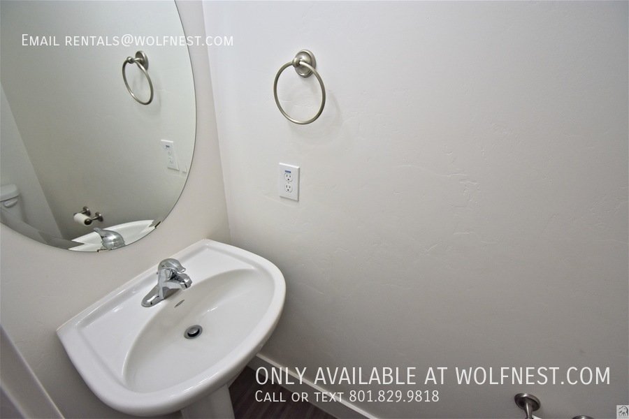 Spacious 3+ Bed Murray Townhome! No Deposit Option! property image