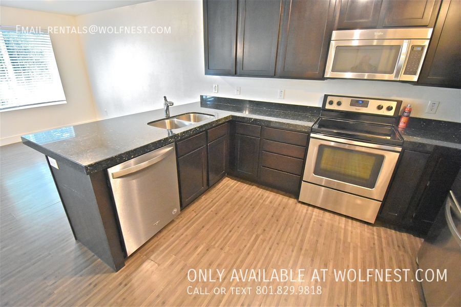 Spacious 3+ Bed Murray Townhome! No Deposit Option! property image