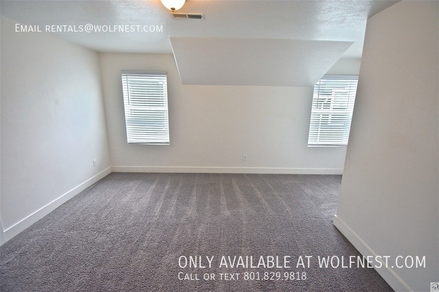 Spacious 3+ Bed Murray Townhome! No Deposit Option! property image