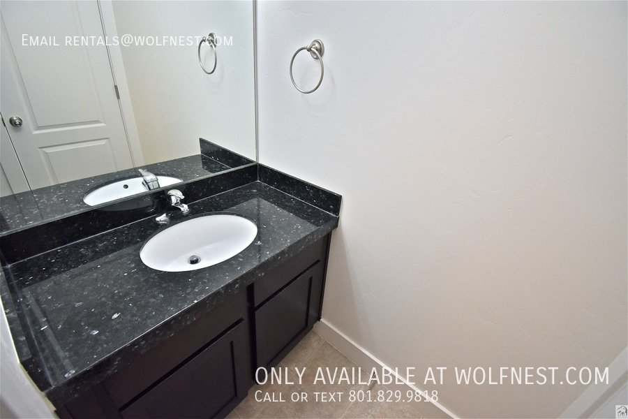 Spacious 3+ Bed Murray Townhome! No Deposit Option! property image