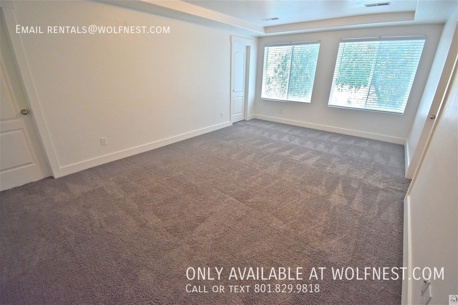 Spacious 3+ Bed Murray Townhome! No Deposit Option! property image