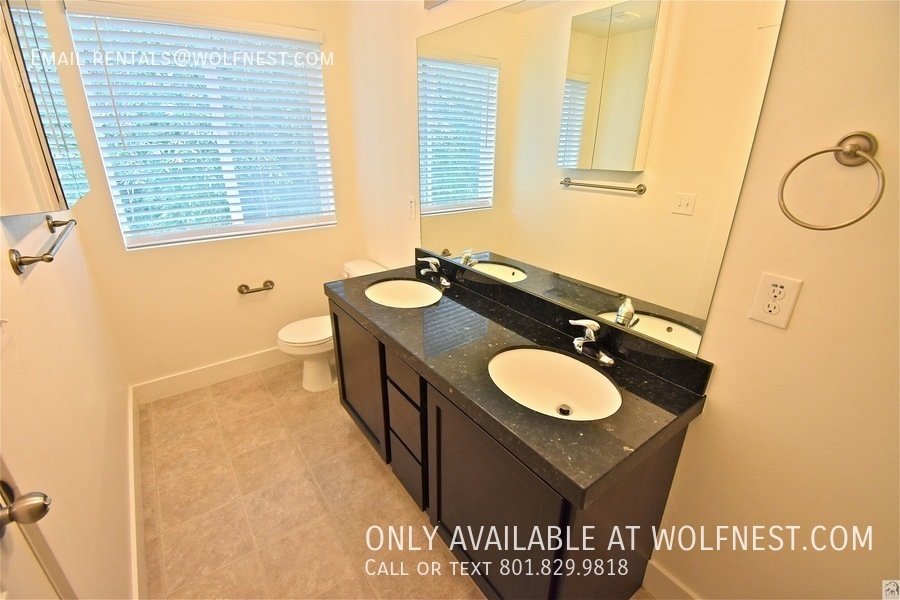 Spacious 3+ Bed Murray Townhome! No Deposit Option! property image