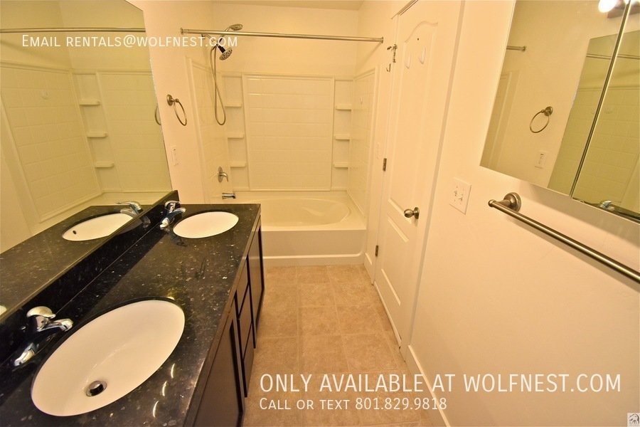 Spacious 3+ Bed Murray Townhome! No Deposit Option! property image