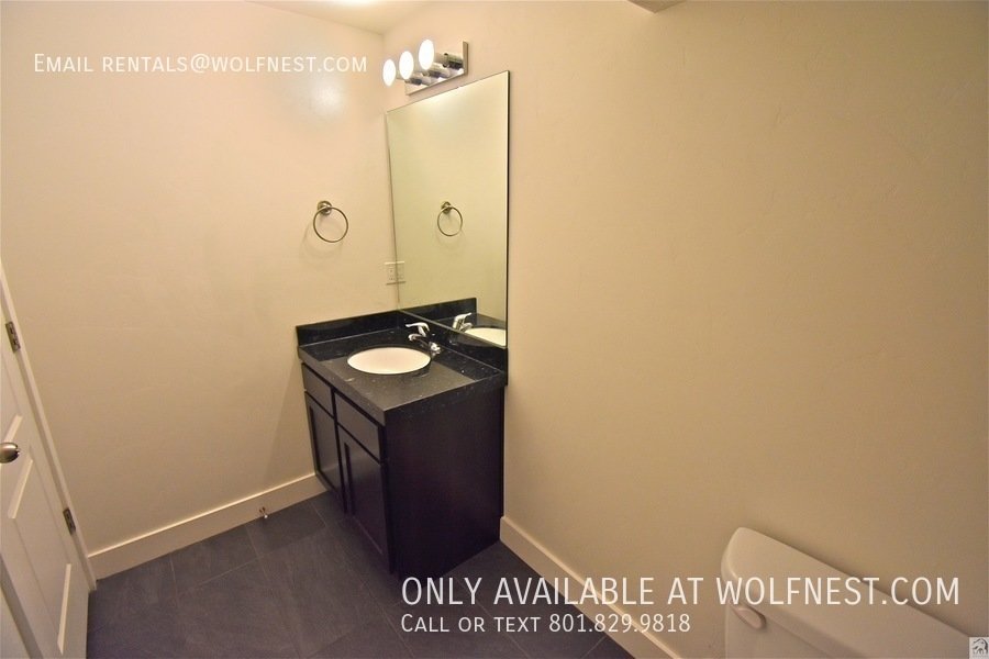 Spacious 3+ Bed Murray Townhome! No Deposit Option! property image