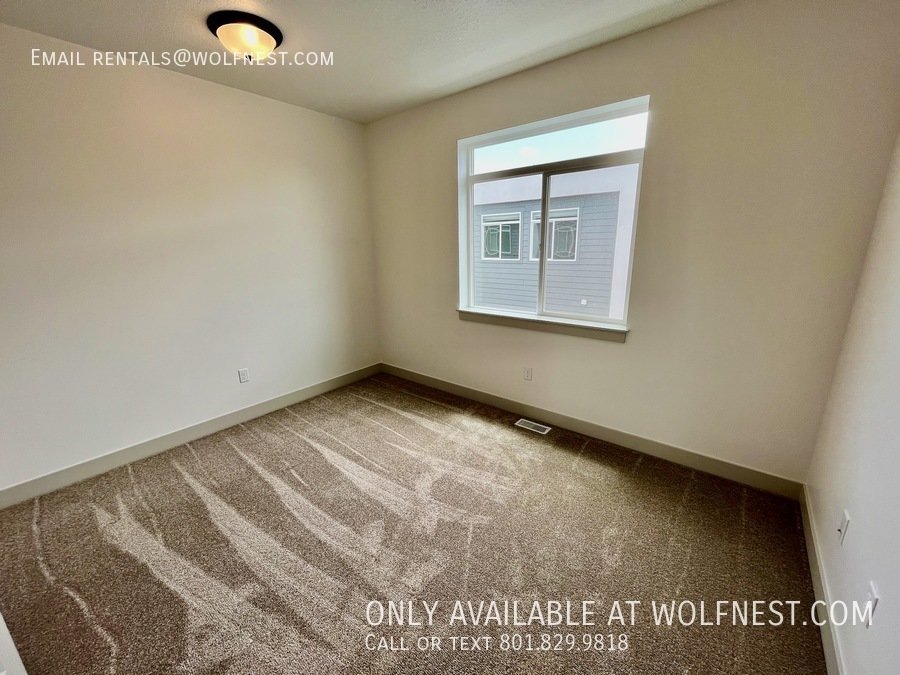 Newer 2 Bed Clearfield Townhome! No Deposit Option! property image