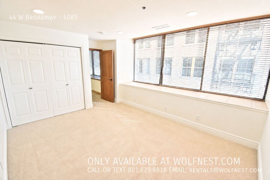 Luxurious 1 Bed Downtown Condo! No Deposit Option! property image