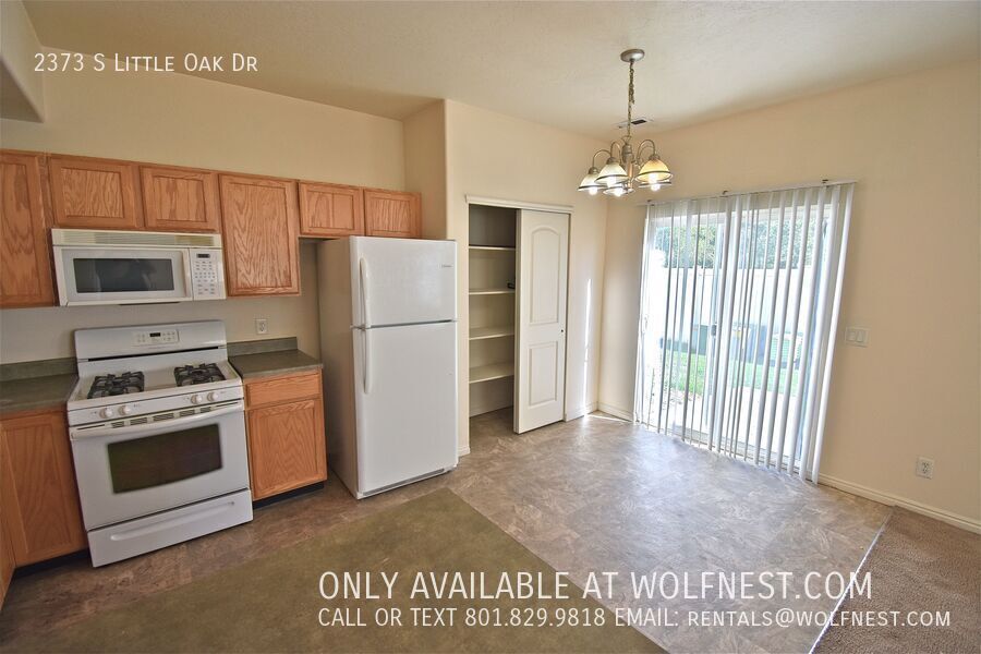 Lovely 3 Bed West Valley Townhome! No Deposit Option! property image