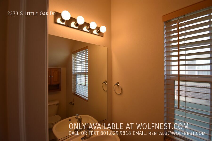 Lovely 3 Bed West Valley Townhome! No Deposit Option! property image