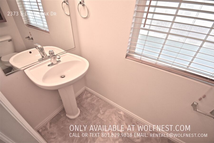 Lovely 3 Bed West Valley Townhome! No Deposit Option! property image