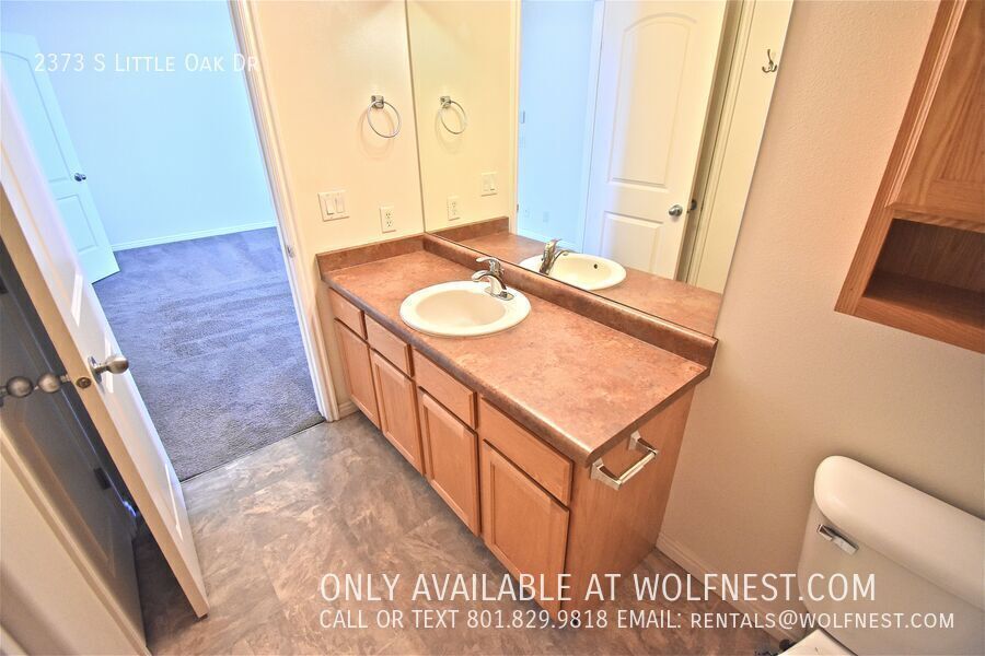 Lovely 3 Bed West Valley Townhome! No Deposit Option! property image