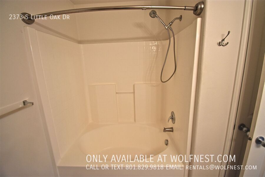 Lovely 3 Bed West Valley Townhome! No Deposit Option! property image