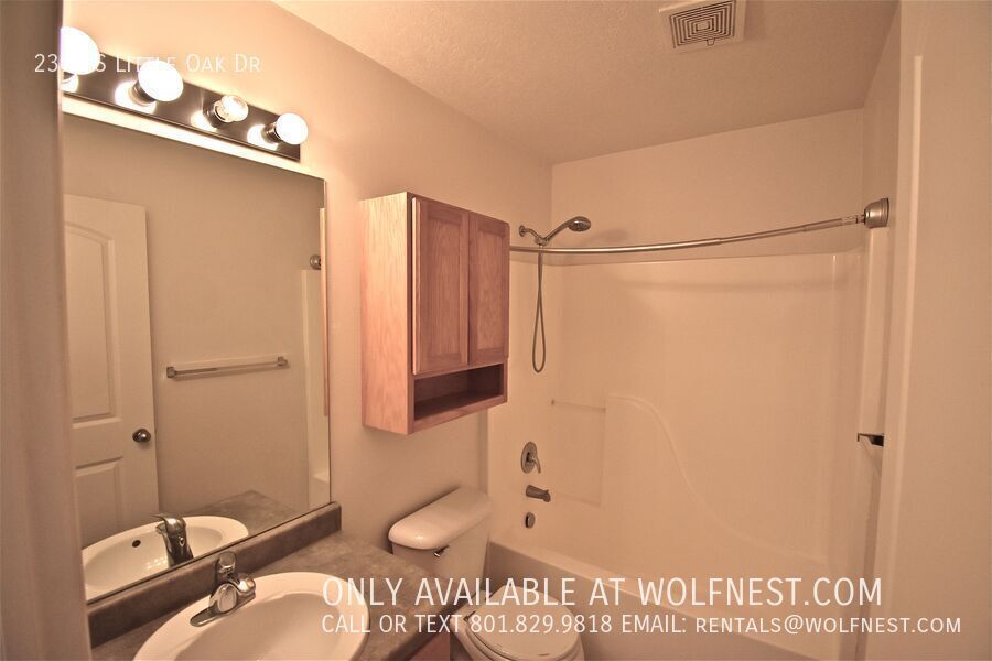 Lovely 3 Bed West Valley Townhome! No Deposit Option! property image