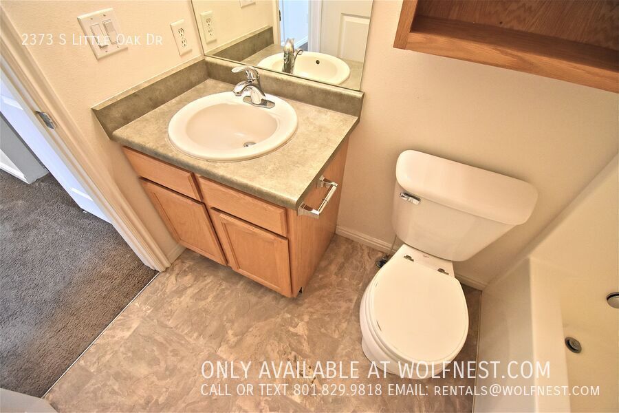 Lovely 3 Bed West Valley Townhome! No Deposit Option! property image
