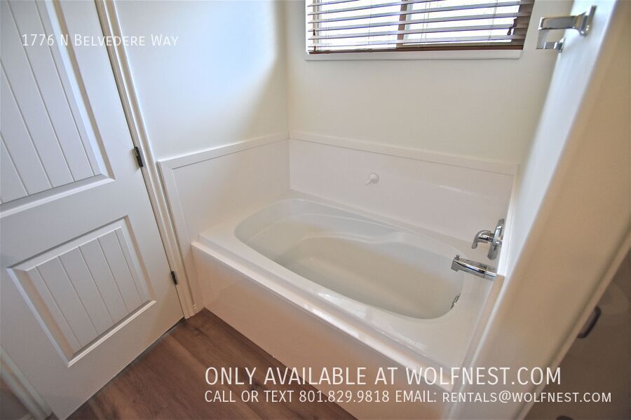 Beautiful 3 Bed Layton Home! No Deposit Option! property image