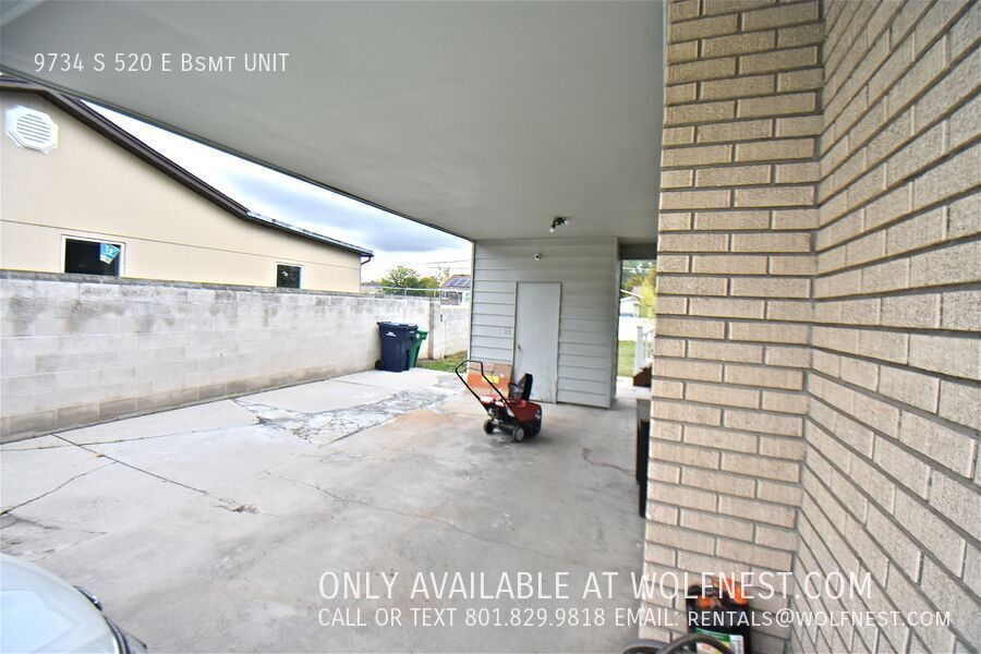 Lovely 2 Bed Sandy Bsmt Unit! No Deposit Option! property image