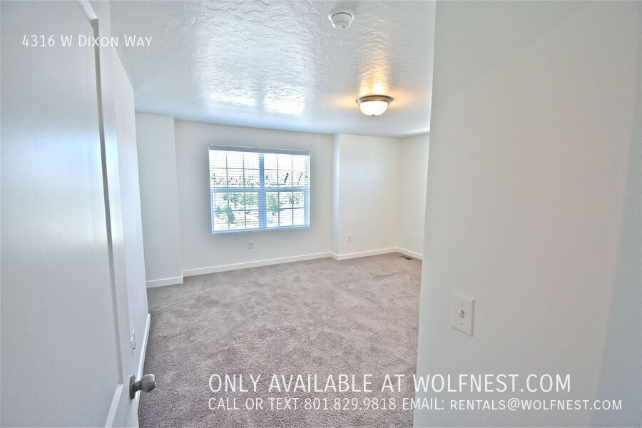 Gorgeous 4 Bed Lehi Townhome! No Deposit Option! property image