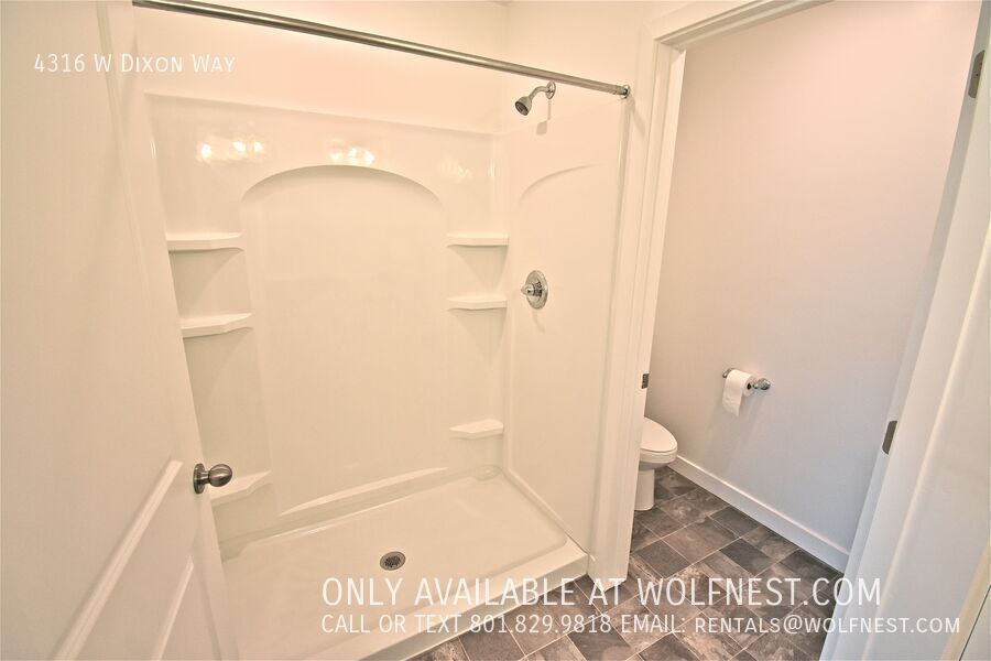 Gorgeous 4 Bed Lehi Townhome! No Deposit Option! property image