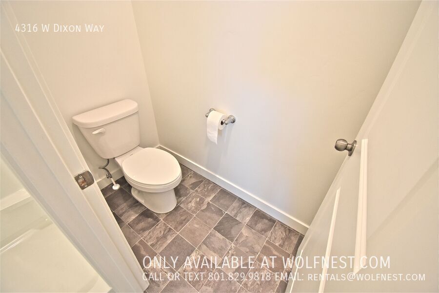 Gorgeous 4 Bed Lehi Townhome! No Deposit Option! property image