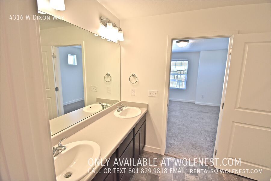 Gorgeous 4 Bed Lehi Townhome! No Deposit Option! property image