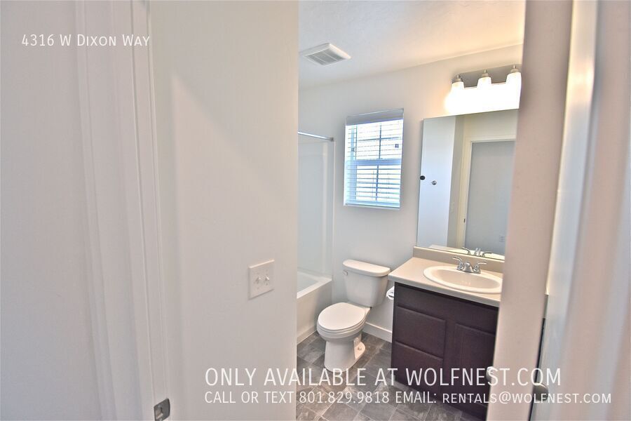 Gorgeous 4 Bed Lehi Townhome! No Deposit Option! property image