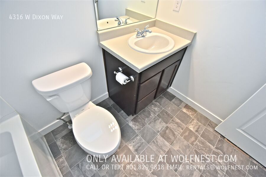 Gorgeous 4 Bed Lehi Townhome! No Deposit Option! property image