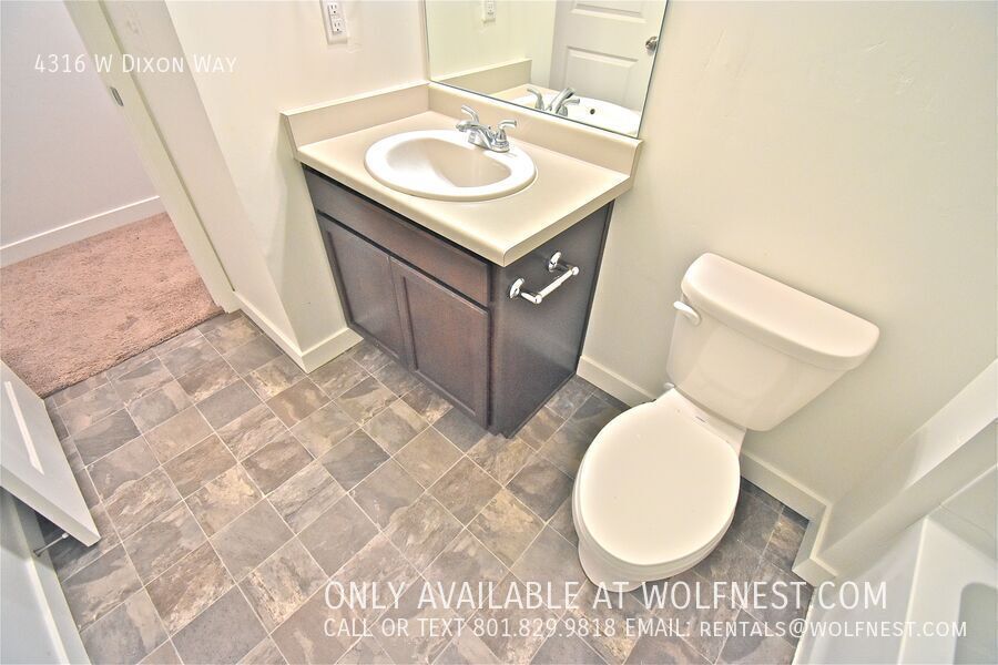 Gorgeous 4 Bed Lehi Townhome! No Deposit Option! property image