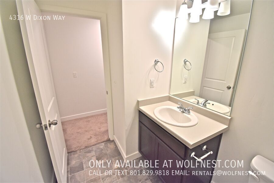 Gorgeous 4 Bed Lehi Townhome! No Deposit Option! property image