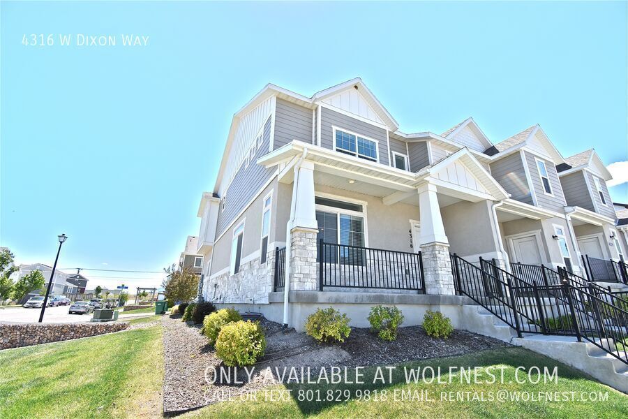 Gorgeous 4 Bed Lehi Townhome! No Deposit Option! property image